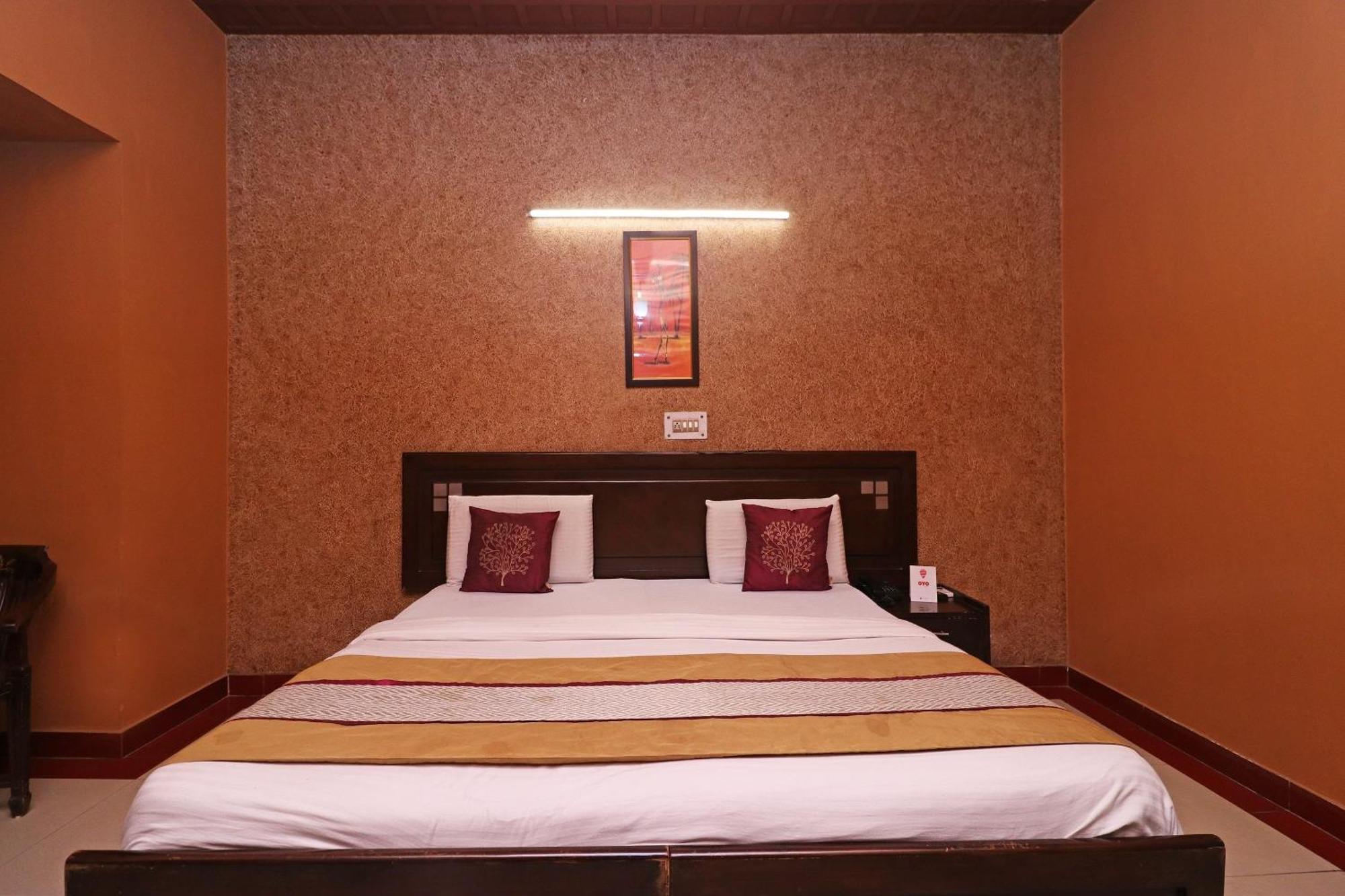 Townhouse Satguru Enclave Road Gurgaon Hotel Jamb Bagian luar foto