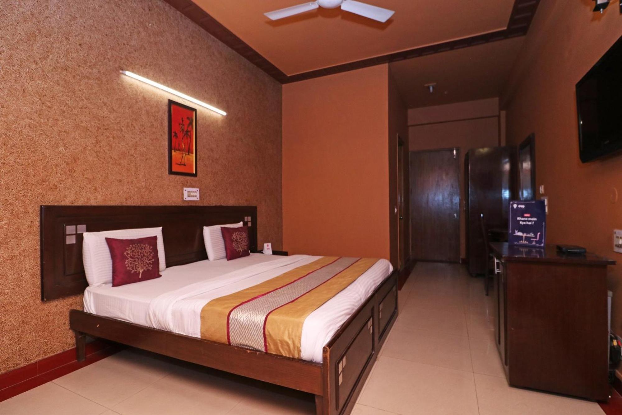 Townhouse Satguru Enclave Road Gurgaon Hotel Jamb Bagian luar foto