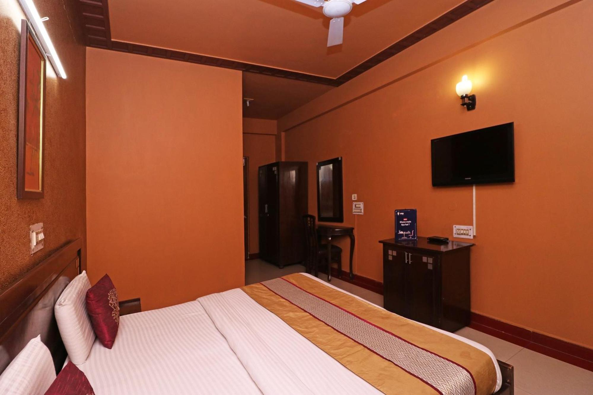 Townhouse Satguru Enclave Road Gurgaon Hotel Jamb Bagian luar foto