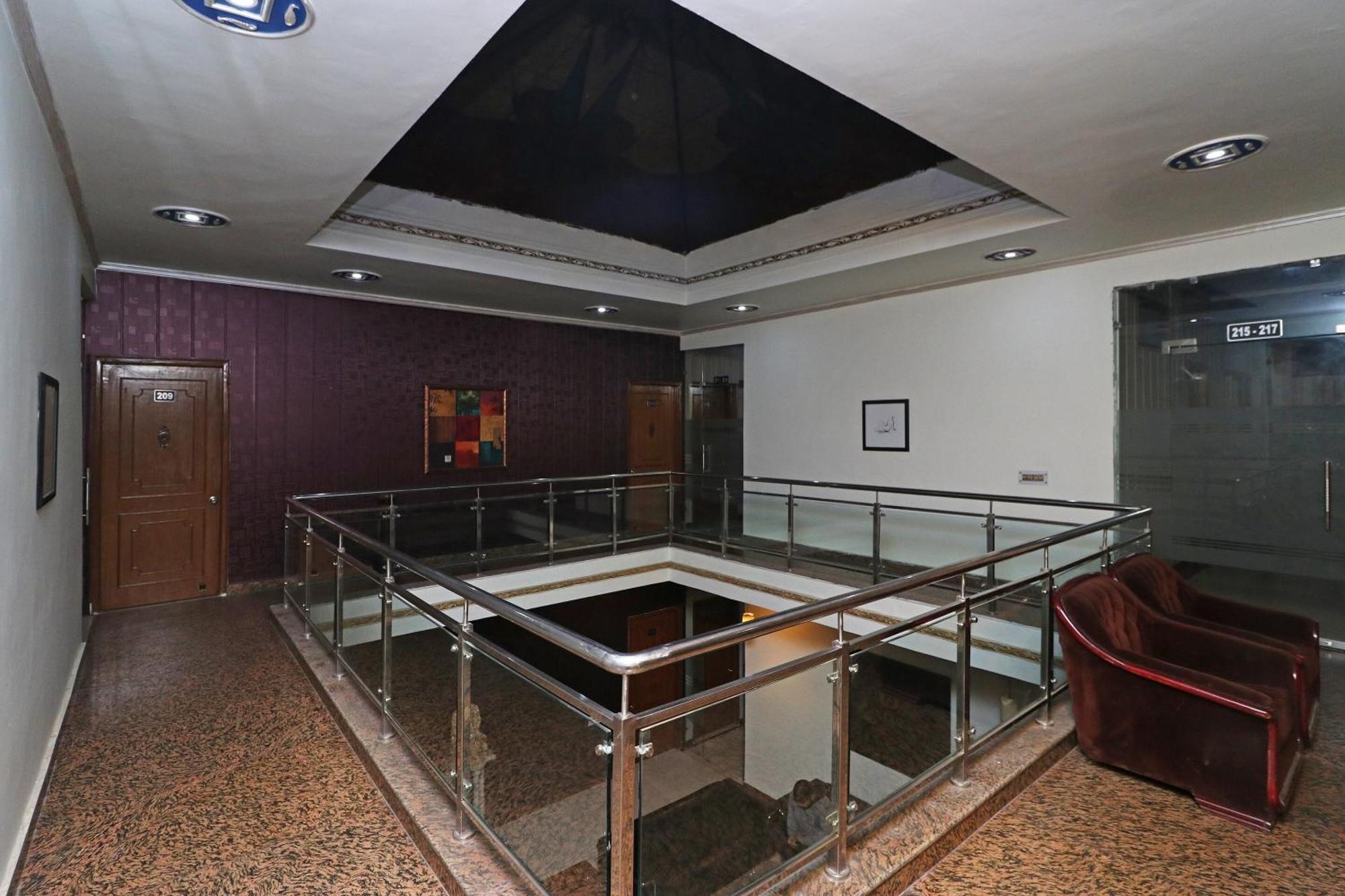 Townhouse Satguru Enclave Road Gurgaon Hotel Jamb Bagian luar foto