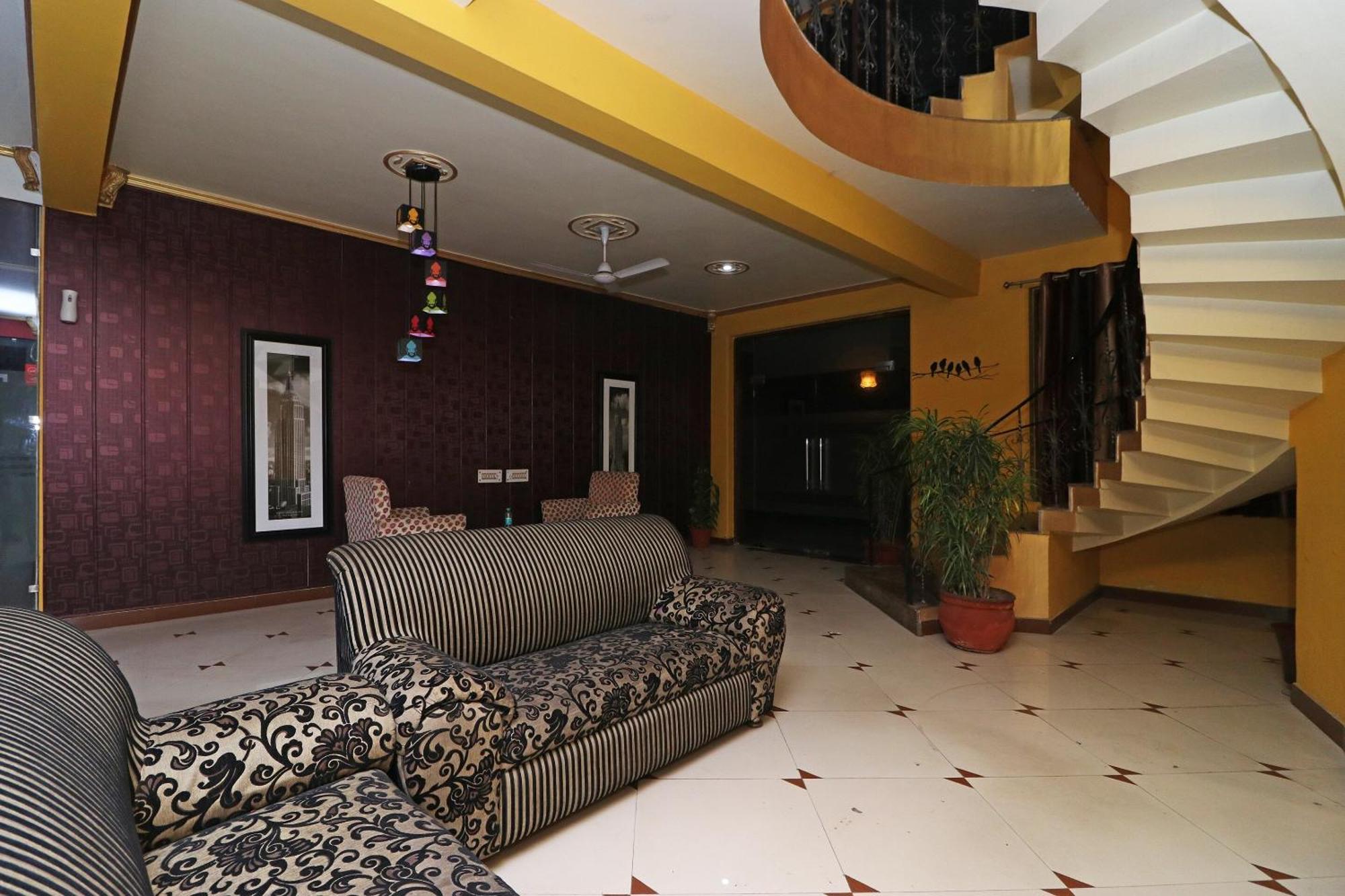 Townhouse Satguru Enclave Road Gurgaon Hotel Jamb Bagian luar foto
